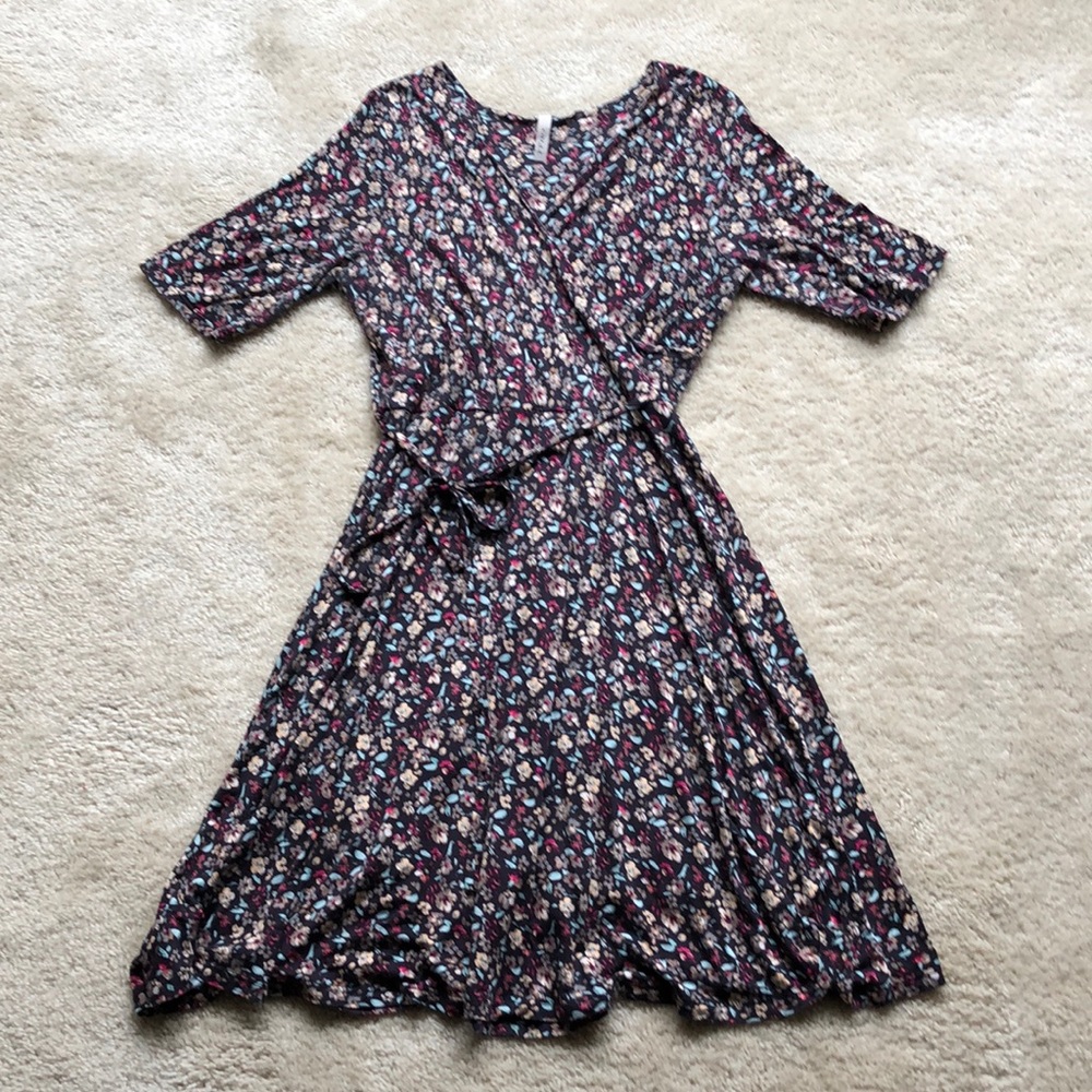 Faux Wrap Floral Tie Waist 3/4 Dress - Sz. L